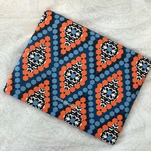 vera bradley clutch